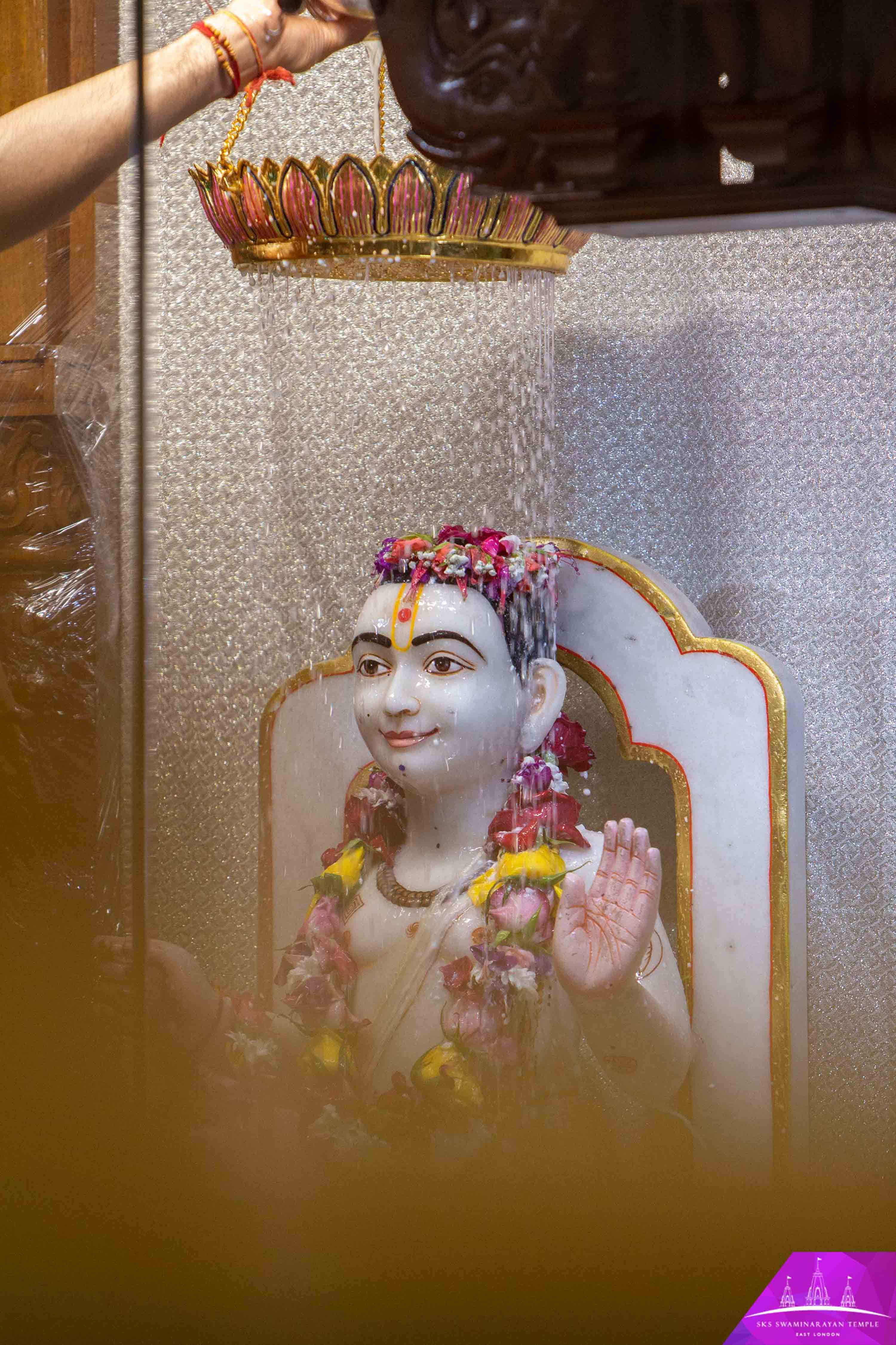 ©1987-2017 SKS Swaminarayan Temple East London